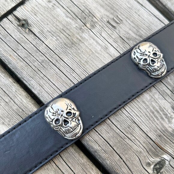 Black Leather Belt w/ Chrome Skull Head Conchos – Size L - Picture 7 of 8